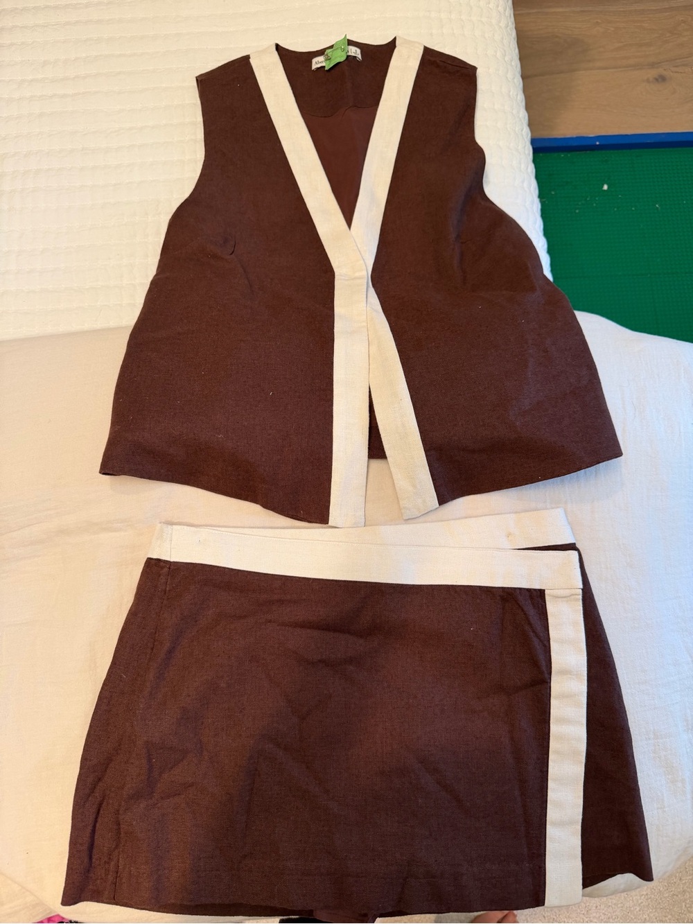 Abercrombie & Fitch linen Brown Two-Piece Vest and Skort Set with Cream Trim
